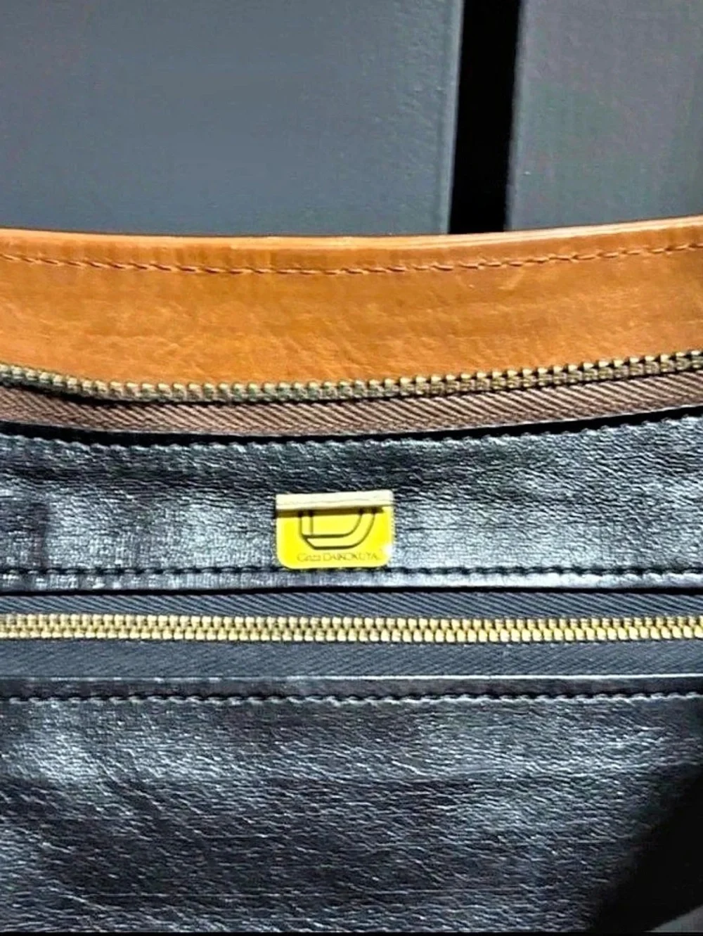 Scott Skin England Vintage Tan Leather Shoulder Bag